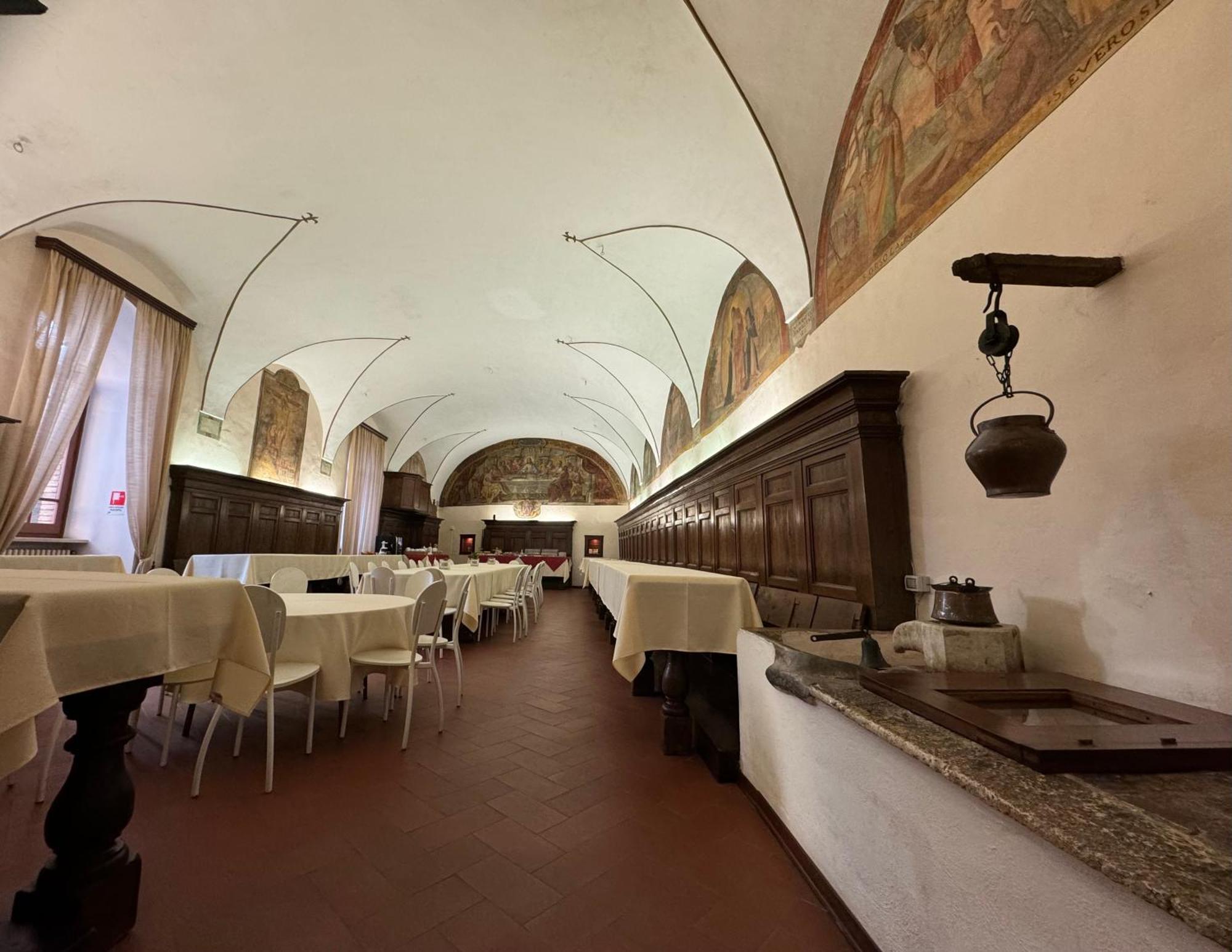 Monastero Ss. Annunziata Hotel Todi Exterior photo The refectory