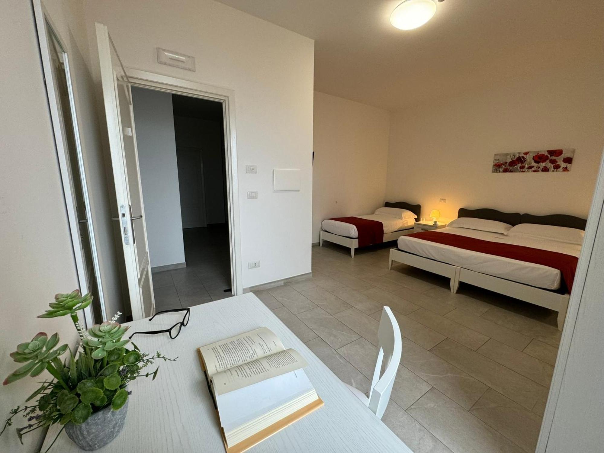 Monastero Ss. Annunziata Hotel Todi Exterior photo A typical room at the residence