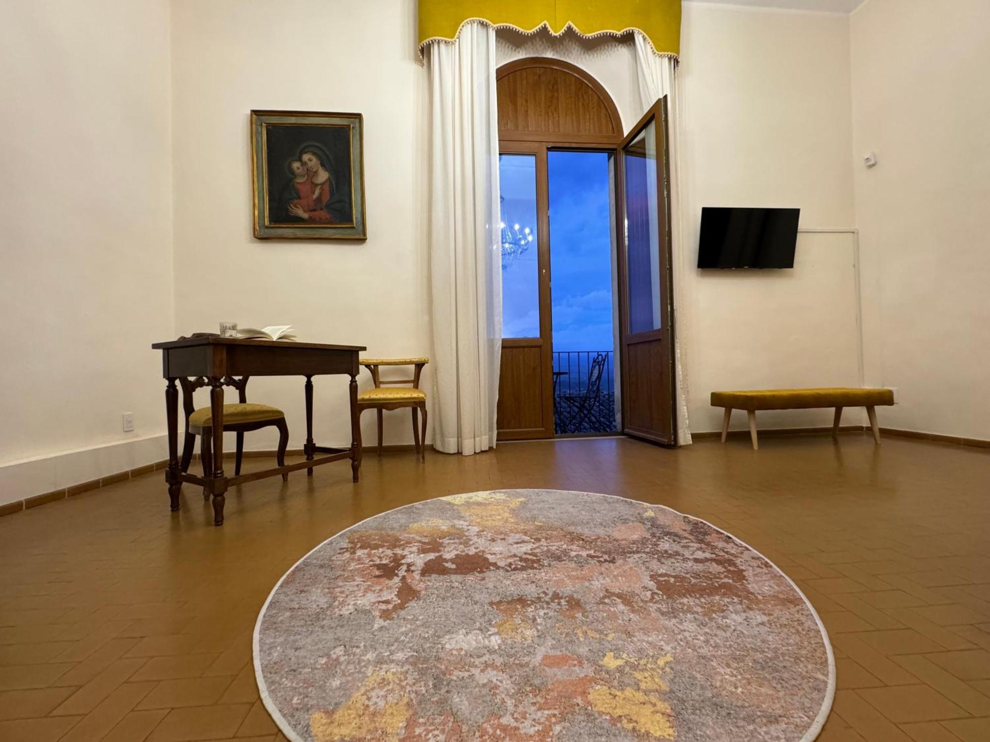 Monastero Ss. Annunziata Hotel Todi Exterior photo The Moon Room